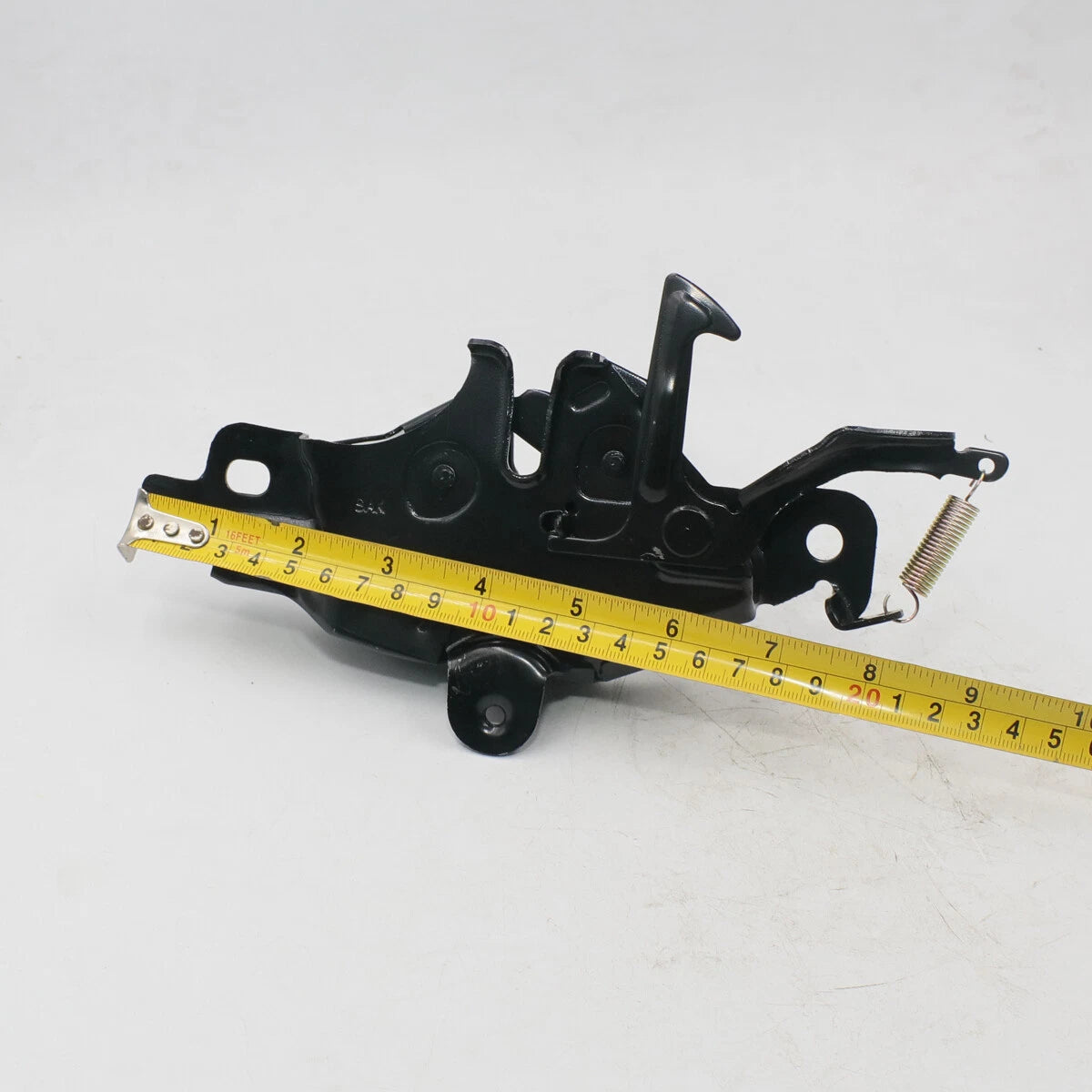 Bonnet  Latch Striker for Toyota Hilux YN87 LN90 RN80 1988-1997